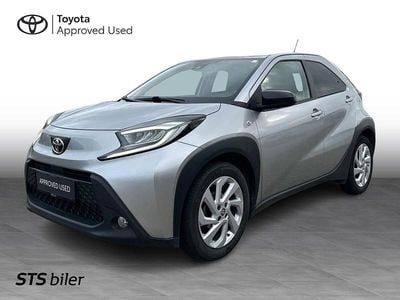Shimmering silver Brugt 2022 Toyota Aygo X Active SUV | 134.995 kr. (Fair pris)