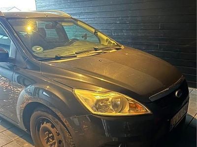 Grå Brugt 2010 Ford Focus Stationcar | 35.000 kr. (Lidt for dyr)