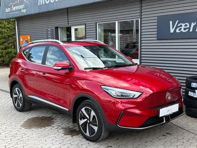 Rødmetal Brugt 2022 MG ZS Luxury Sedan | 169.800 kr. (Fair pris)