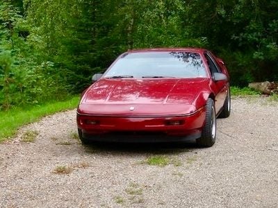 Brugt Pontiac Fiero 140 HK (102 kW) 1989 Rød Coupe