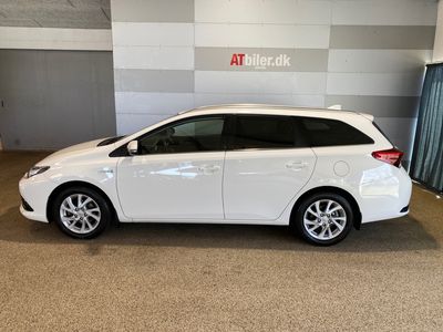 brugt Toyota Auris Touring Sports 1,8 B/EL H2 Comfort 136HK Stc Aut.
