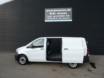 Hvid Ny 2025 Mercedes Vito MPV | 319.800 kr.