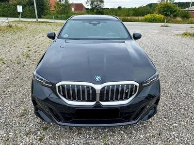 Sortmetal Brugt 2025 BMW i5 M Sport Sedan | 554.900 kr. (Super pris)