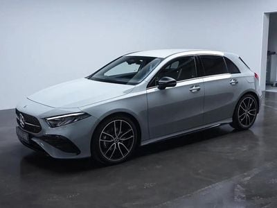 Grå Brugt 2025 Mercedes A200 Hatchback | 449.900 kr.