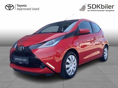 Rød Brugt 2015 Toyota Aygo X-play Hatchback | 64.900 kr. (Fair pris)