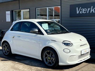 Hvid Ny 2024 Abarth 500e Scorpionissima Hatchback | 194.800 kr.