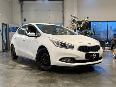 Hvid Brugt 2012 Kia Ceed Active Hatchback | 34.799 kr. (Fair pris)