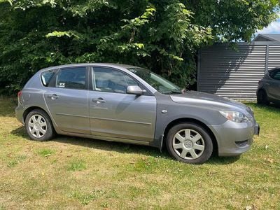 Grå Brugt 2004 Mazda 3 Sedan | 9.900 kr.