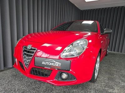 Rød Brugt 2016 Alfa Romeo Giulietta Sprint Hatchback | 99.900 kr.