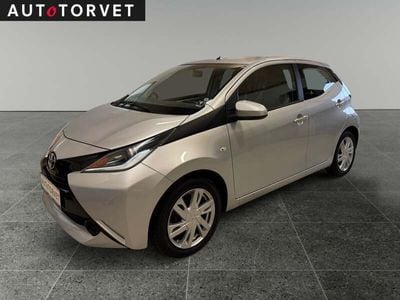 Sølvmetal Brugt 2015 Toyota Aygo Hatchback | 59.700 kr. (Fair pris)