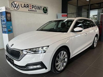 Hvid Brugt 2022 Skoda Octavia Hatchback | 222.800 kr. (Fair pris)