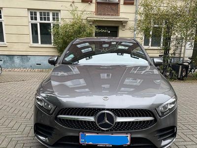 Grå Brugt 2020 Mercedes A250 AMG line Sedan | 299.999 kr. (Dyr)