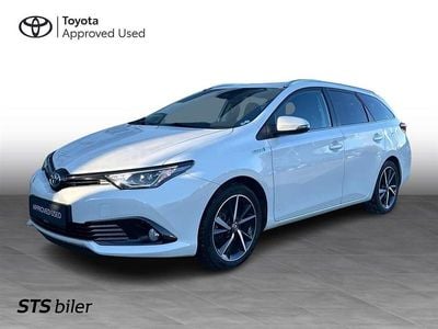 070 white pearl Brugt 2018 Toyota Auris Touring Sports H2 Stationcar | 154.995 kr. (Fair pris)