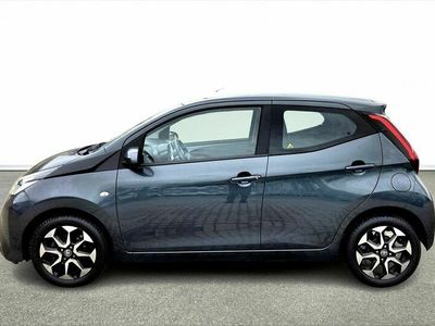 brugt Toyota Aygo 1,0 VVT-I X-plore DAB+ 72HK 5d egenskaber