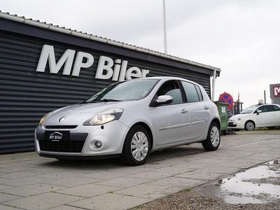 Sølvmetal Brugt 2011 Renault Clio III Expression Hatchback | 19.900 kr. (God pris)