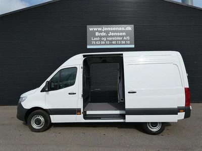 Hvid Ny 2025 Mercedes Sprinter Van | 419.800 kr.