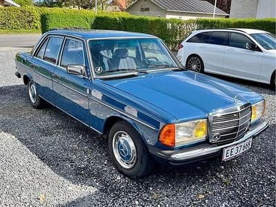Brugt Mercedes 240 1981 Sedan