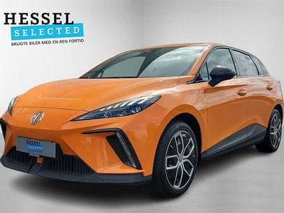 Fizzy orange Ny 2024 MG MG4 EV Luxury Hatchback | 204.900 kr. (Fair pris)