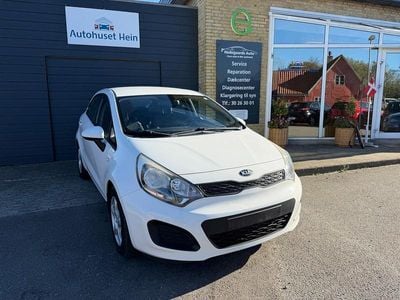 Hvid Brugt 2014 Kia Rio Style Hatchback | 46.800 kr. (Fair pris)