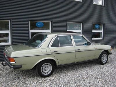 Grøn Brugt 1984 Mercedes 300 | 59.900 kr.