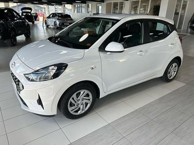 Hvid Brugt 2021 Hyundai i10 Essential Hatchback | 94.900 kr. (Fair pris)