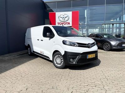 Icy white Ny 2024 Toyota Proace Comfort Van | 264.900 kr.