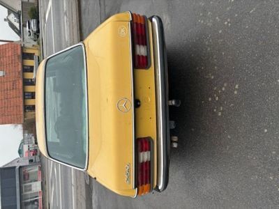 brugt Mercedes 250 W123Benzin 6cyl sedan