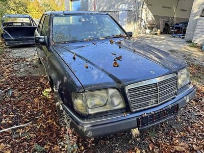 Brugt 1991 Mercedes E220 Sedan | 32.000 kr.