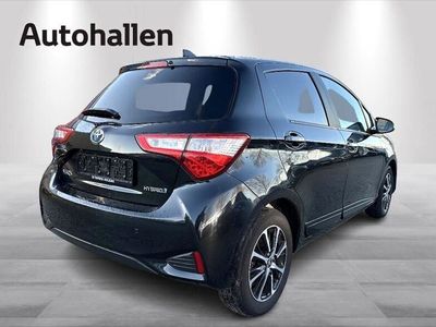 brugt Toyota Yaris Hybrid 1,5 Hybrid Limited E-CVT 100HK 5d Trinl. Gear egenskaber