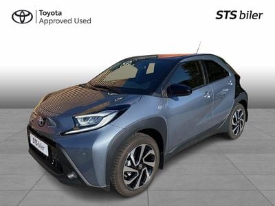 2up persian salt/night sky bla Brugt 2024 Toyota Aygo Pulse Hatchback | 169.995 kr. (Dyr)