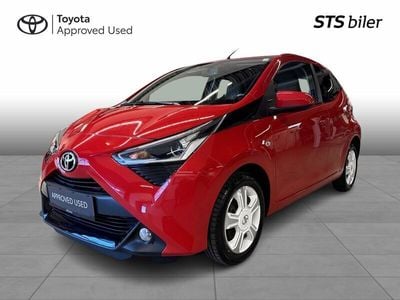 3p0 fire red Brugt 2021 Toyota Aygo x-press Hatchback | 104.995 kr. (Fair pris)