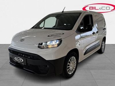 Epr icy white Ny 2025 Toyota Proace City Van | 199.900 kr.