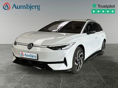 Hvid metal Ny 2025 VW ID.7 Style Sedan | 444.500 kr. (God pris)