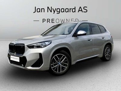 Sølvmetal Brugt 2023 BMW iX1 M Sport SUV | 374.900 kr. (Lidt for dyr)