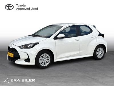 Pure white Brugt 2022 Toyota Yaris Comfort Hatchback | 99.900 kr.
