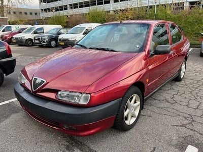 Rød Brugt 1998 Alfa Romeo 145 Hatchback | 49.900 kr.
