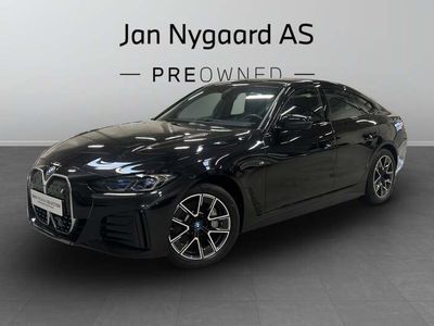 Sortmetal Brugt 2024 BMW i4 Shadowline Sedan | 439.000 kr. (Lidt for dyr)