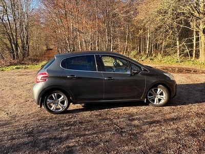 Grå Brugt 2015 Peugeot 208 Allure Sky Hatchback | 41.999 kr. (God pris)