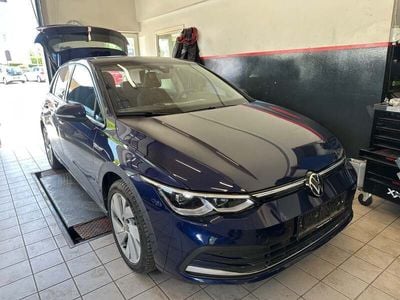 Blåmetal Brugt 2023 VW Golf VIII Style Hatchback | 284.900 kr. (Fair pris)
