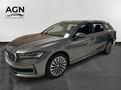 Gråmetal Ny 2025 Skoda Superb LAURIN & KLEMENT Stationcar | 559.900 kr.