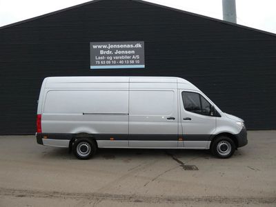 Sølvmetal Brugt 2023 Mercedes Sprinter Van | 419.800 kr.