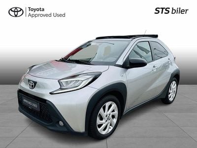 1l0 Brugt 2022 Toyota Aygo Active Hatchback | 129.995 kr. (Dyr)
