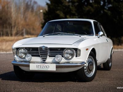 Hvid Brugt 1967 Alfa Romeo Giulia Sprint Sprint Coupe | 425.000 kr.