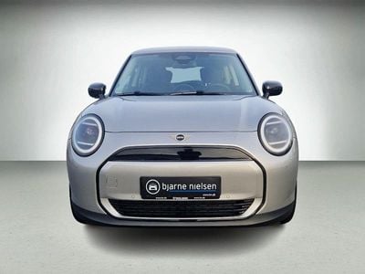 Sølvmetal Brugt 2024 Mini Cooper Classic Hatchback | 234.900 kr.