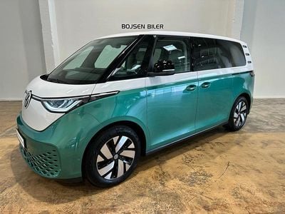 White candy/bay leaf green Brugt 2024 VW ID. Buzz Pro Van | 379.990 kr. (God pris)