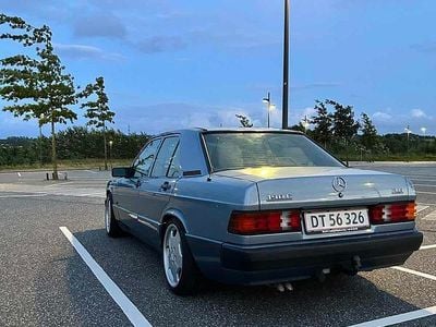 Brugt Mercedes 190 160 HK (117 kW) 1989 Blå Sedan