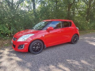 Farve: sortmetal Brugt 2014 Suzuki Swift Club Hatchback | 57.900 kr.