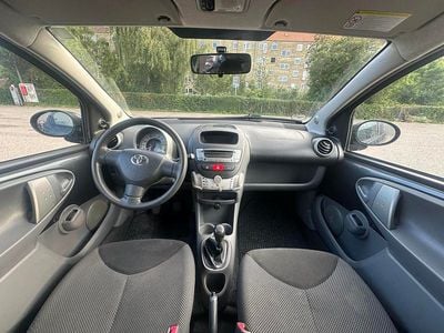 Sort Brugt 2011 Toyota Aygo Comfort Hatchback | 31.900 kr. (Fair pris)