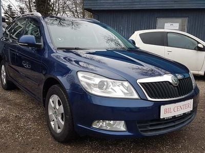 Mørkblåmetal Brugt 2010 Skoda Octavia Ambiente Stationcar | 69.900 kr. (Lidt for dyr)