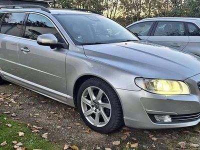 Hvid Brugt 2014 Volvo V70 Momentum Stationcar | 85.000 kr.